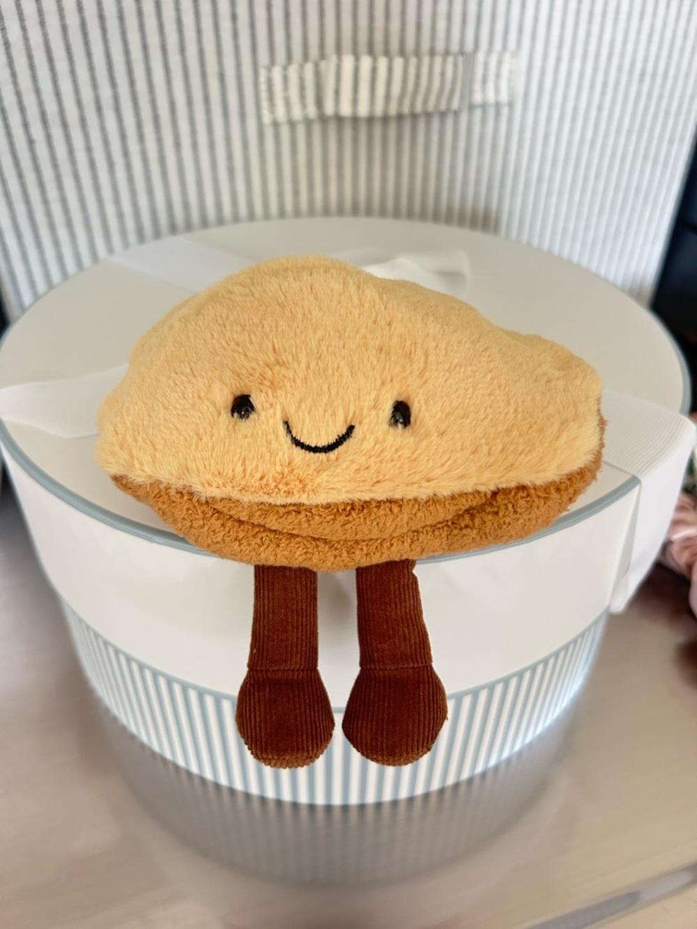 Jellycat  Amuseables Margaux Madeleine 
Plush Pastry 🥐